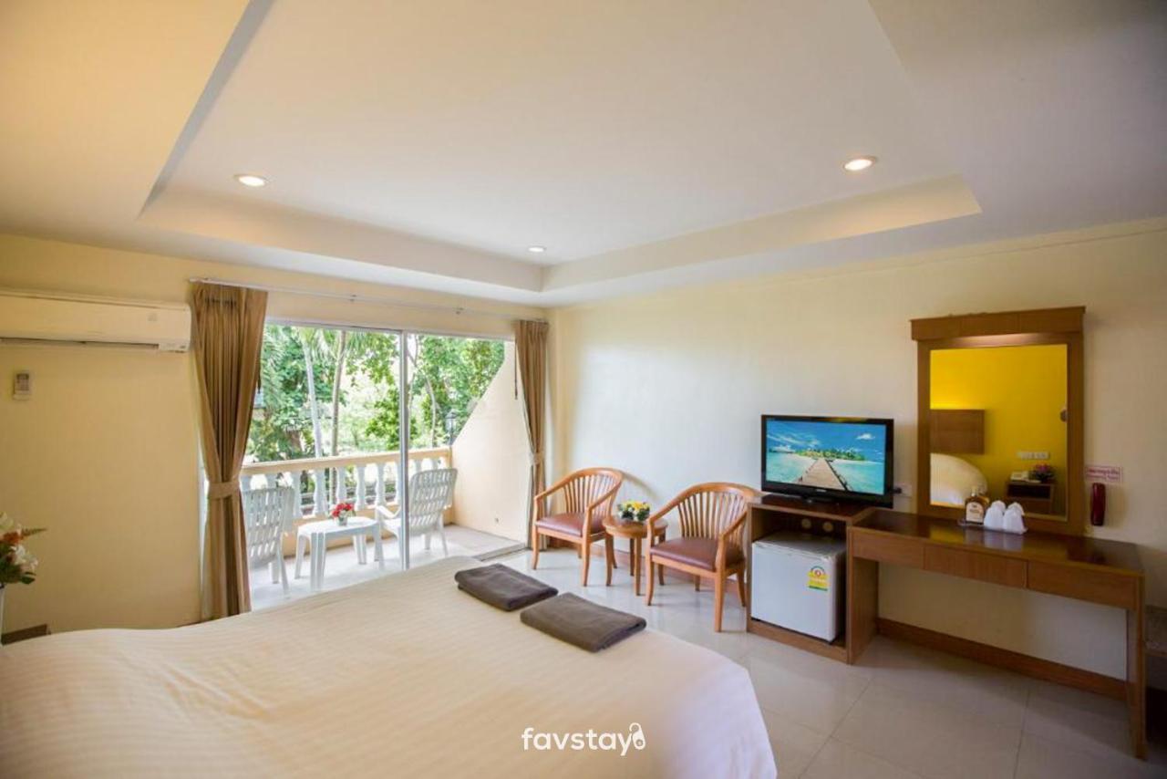 Twin Palms Suites And Residence Pattaya Zewnętrze zdjęcie