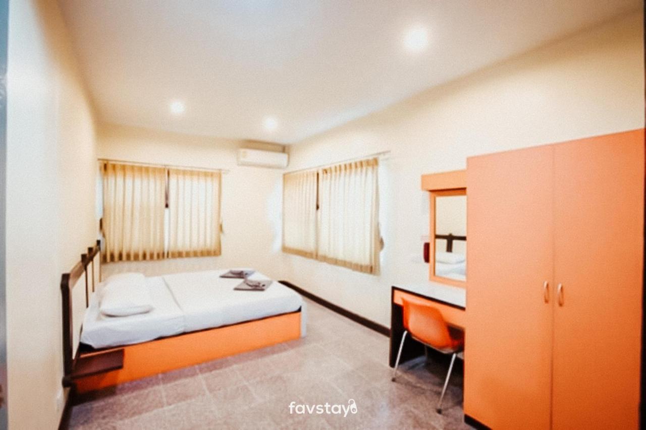 Twin Palms Suites And Residence Pattaya Zewnętrze zdjęcie
