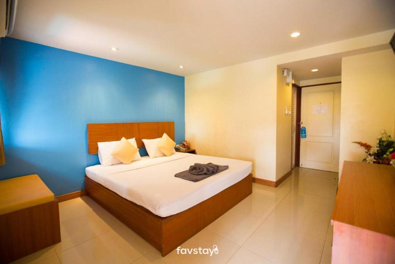 Twin Palms Suites And Residence Pattaya Zewnętrze zdjęcie